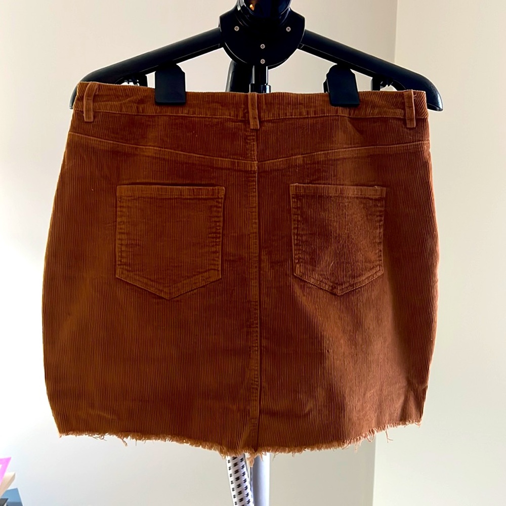 New, never warn. - Picture 2 of 2